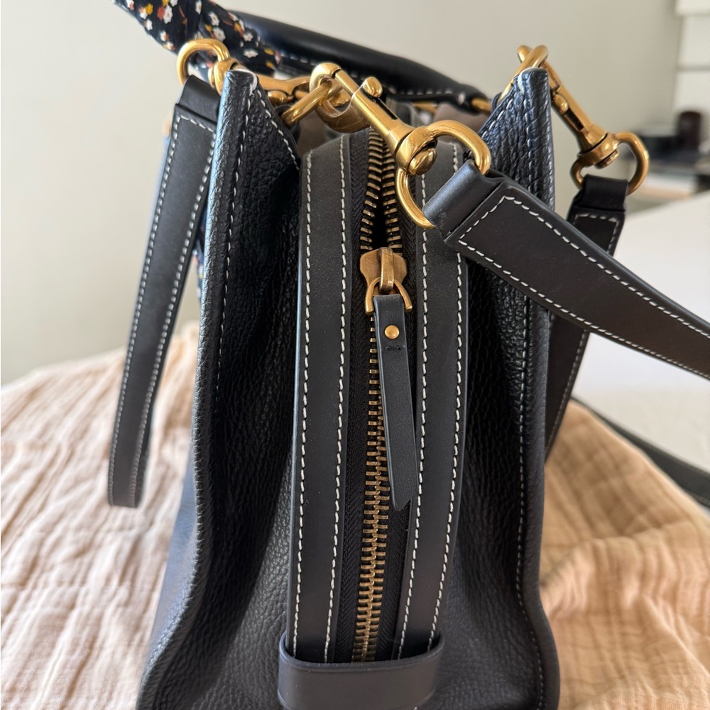 Quince Italian Leather Medium Convertible Satchel - Black - Picture 4 of 7